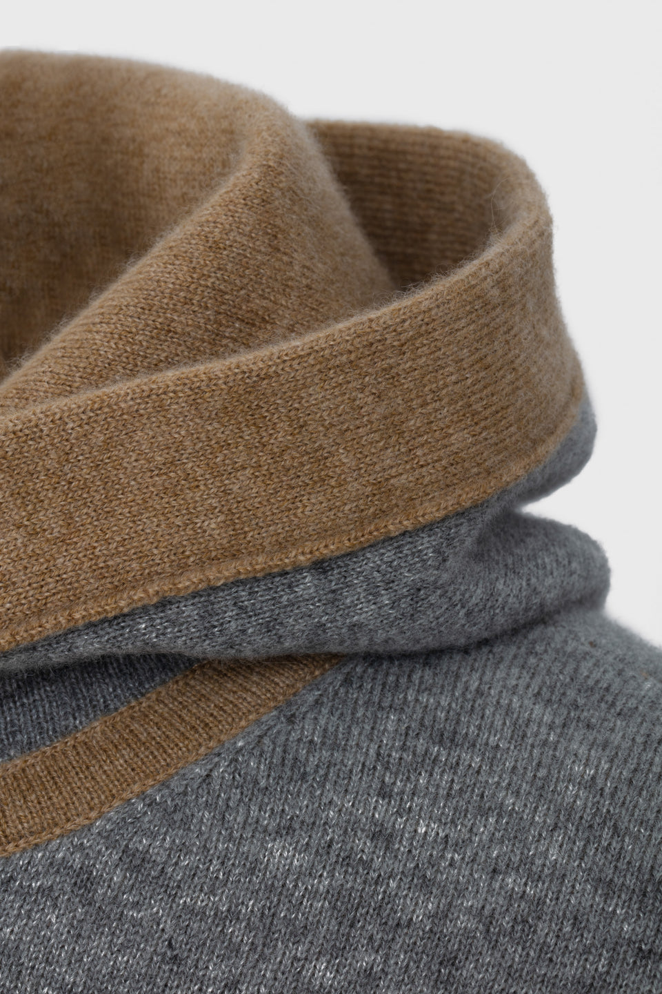 CLAUDE CASHMERE HOODIE