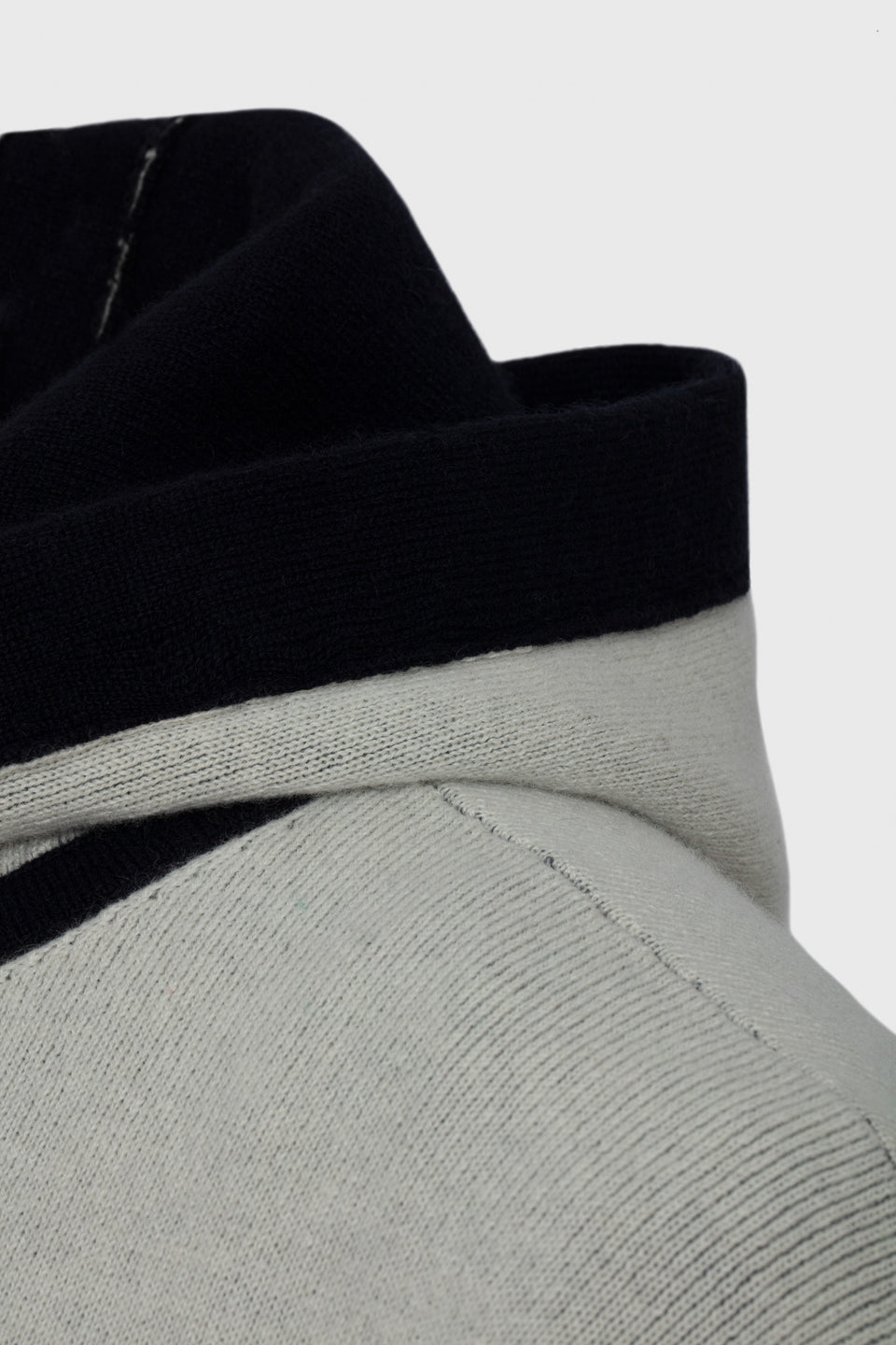 CLAUDE CASHMERE HOODIE